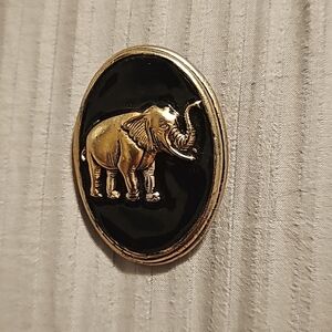 Elephant black and gold oval pin